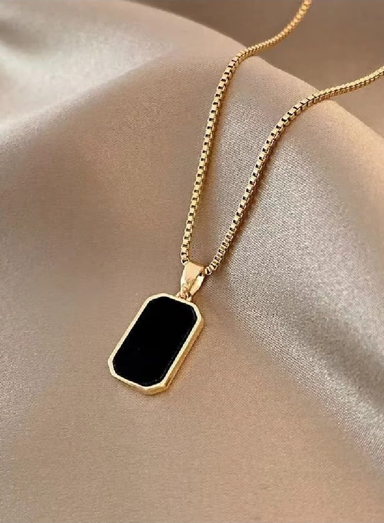 Fashion Square Necklace For Women-Korean Style Black Geometric Pendant Necklace